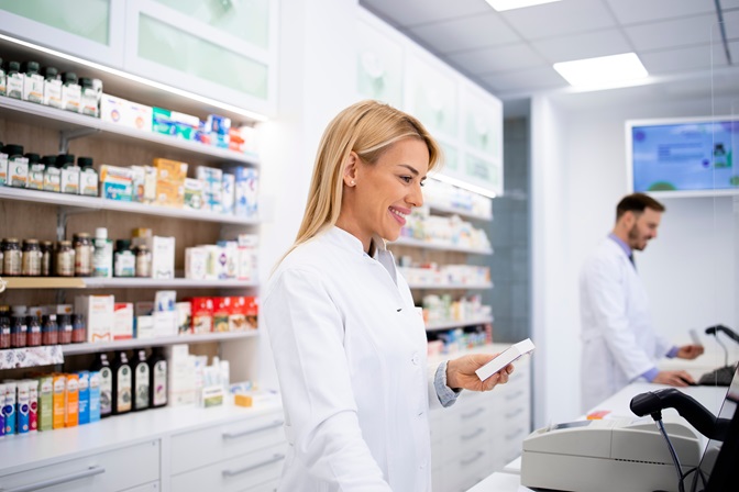 farmaceutka v lekárni