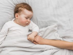spánok detí ovplyvňuje aj spánok rodičov