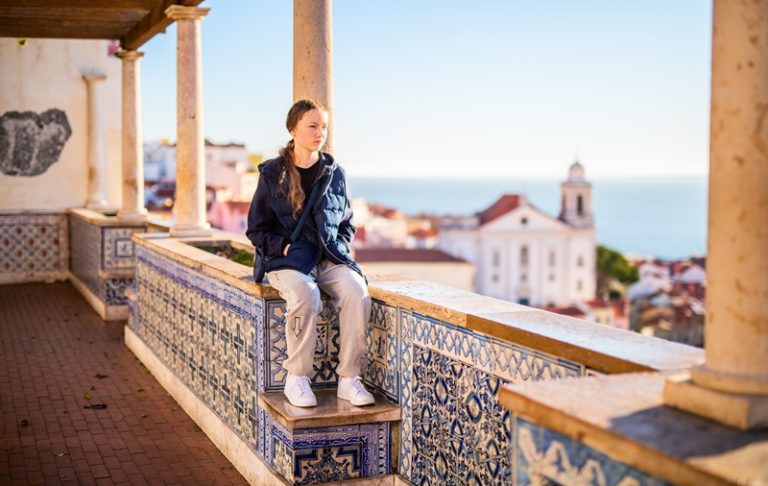 turistka v Lisabone