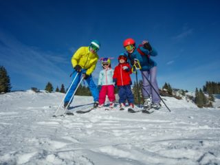 rodina na lyžovačke
