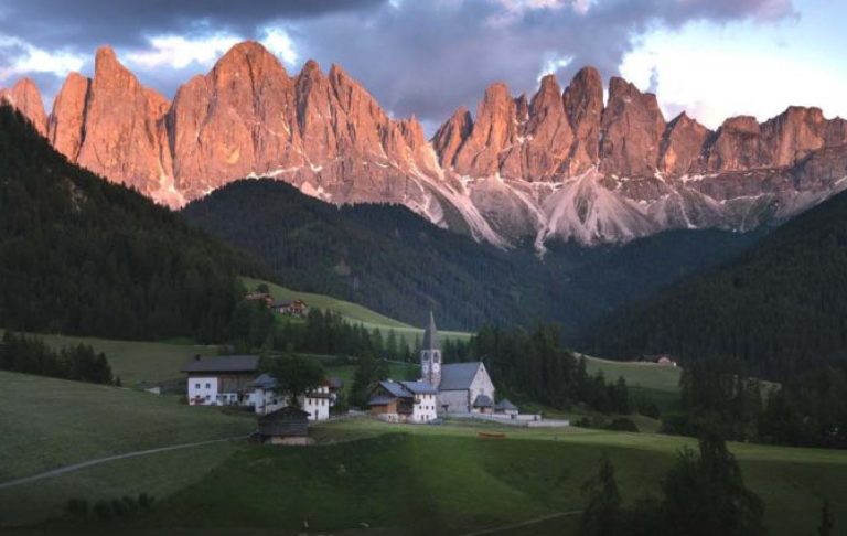 Dolomity