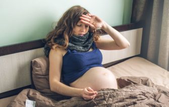 tehotná žena v treťom trimestri s ochorením covid-19